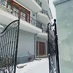 Oda Guest House 게스트하우스 3*