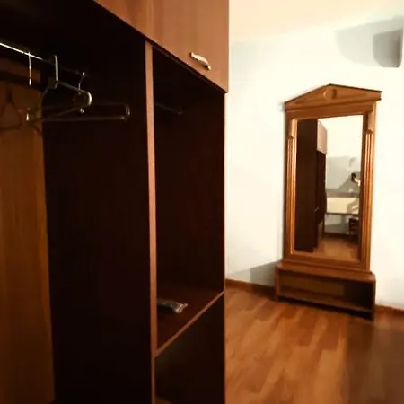 Oda Guest House Pensión Korce