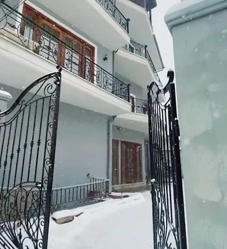 Oda Guest House 招待所 3*